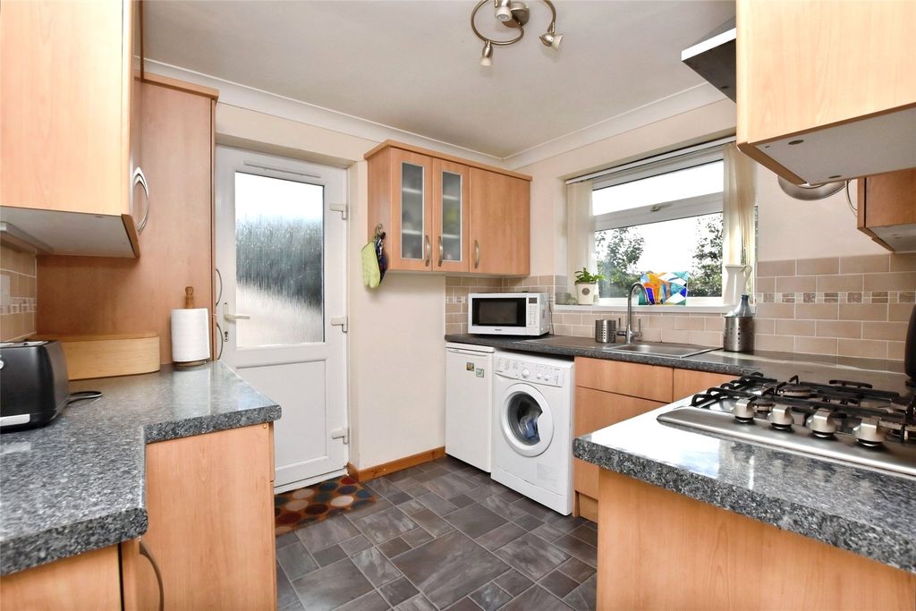 Property photo 2 of 15 Kitchen