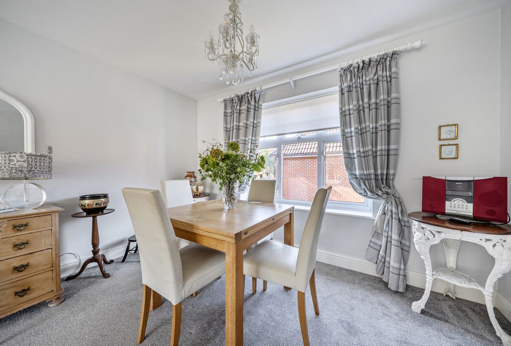 Property photo 3 of 10 1359092-15-68Dbbc...