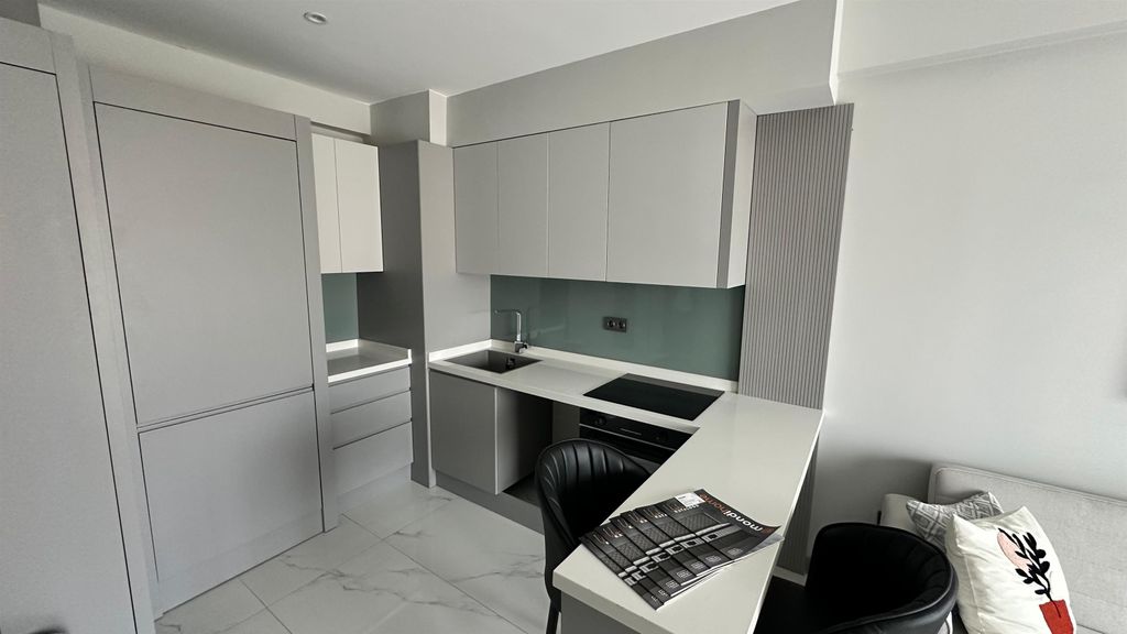 Property photo 2 of 18 Ultra-Modern Antalya Homes In Altintas For Sale - Modern Fitted Kitchens