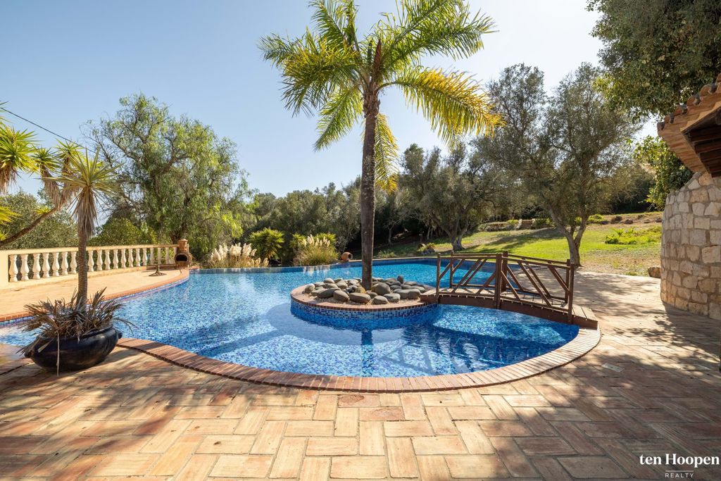 Property photo 2 of 30