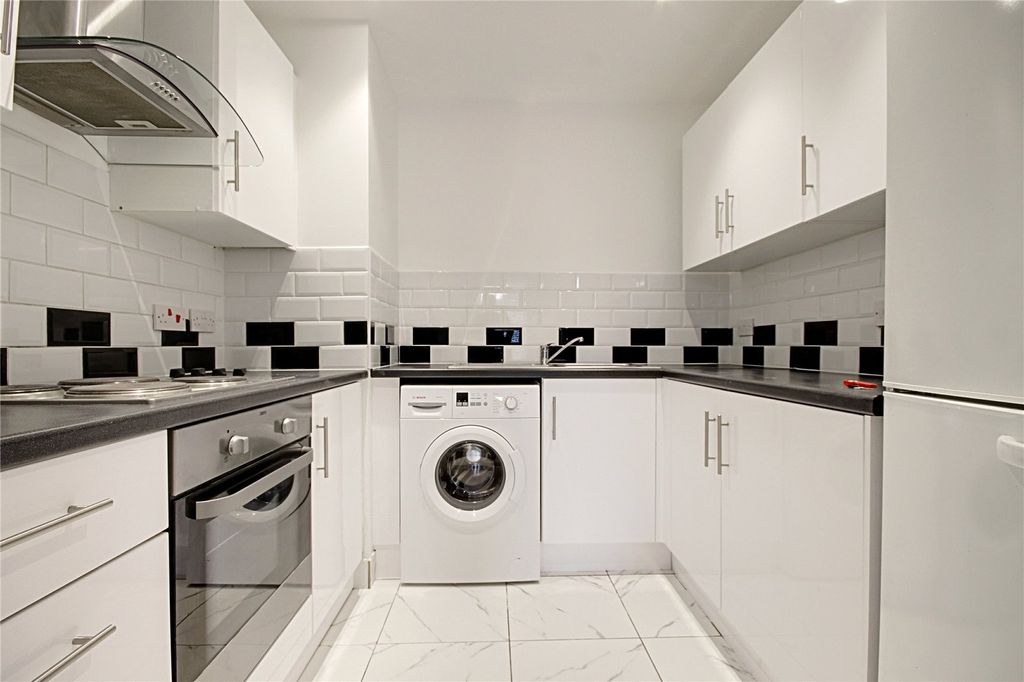 Property photo 2 of 12 Picture No. 16