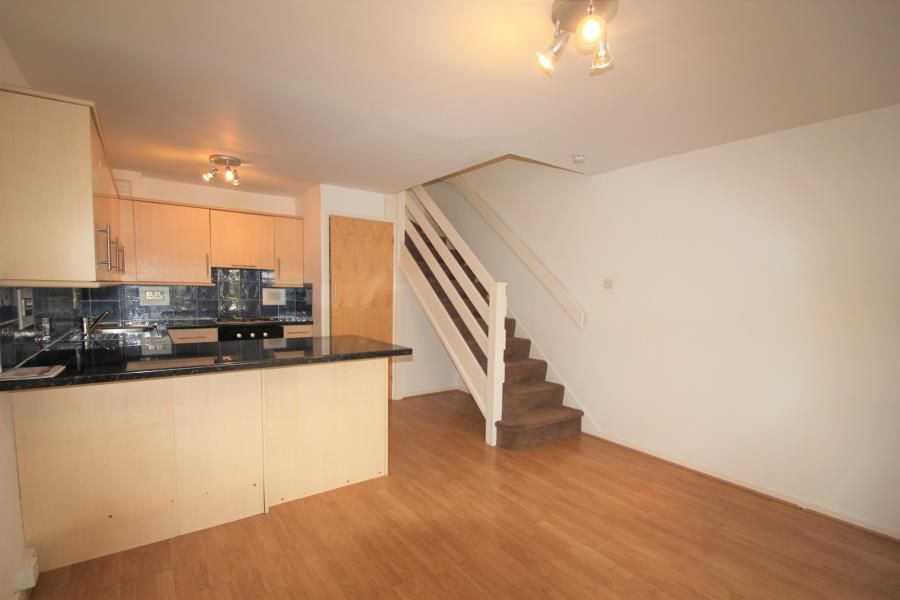 Property photo 2 of 5