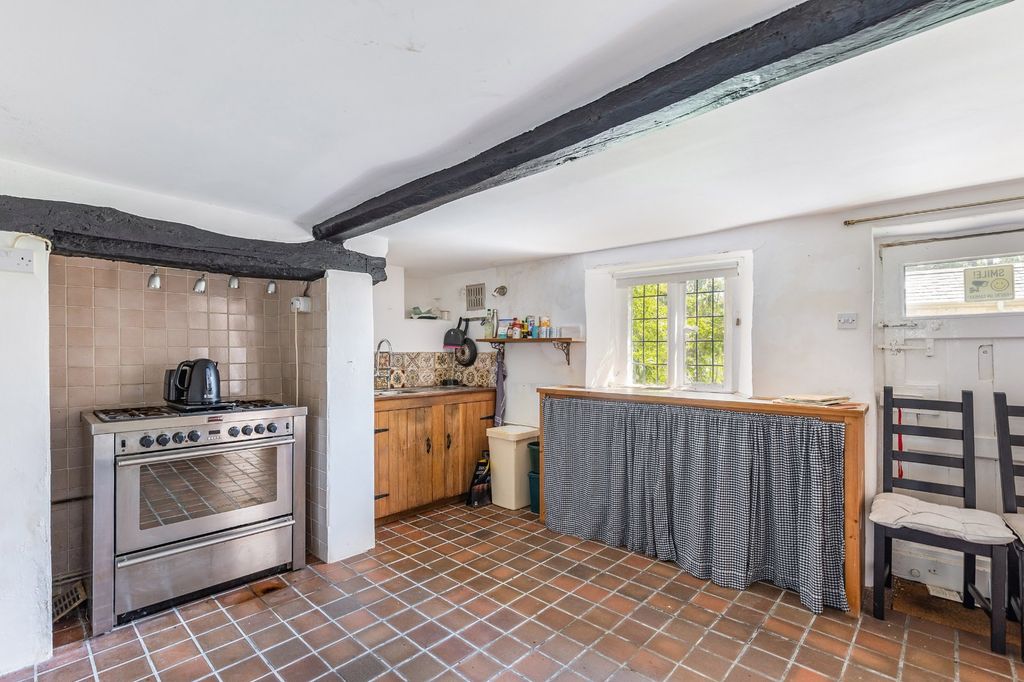 Property photo 3 of 14 Kitchen