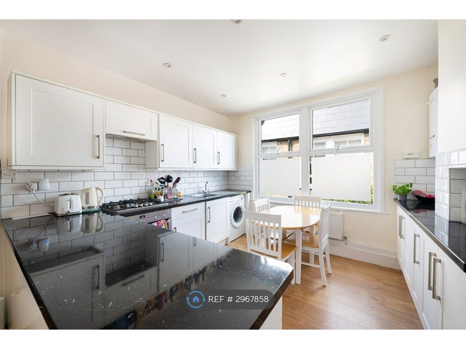 Property photo 1 of 10 Kitchen/Breakfast Room.