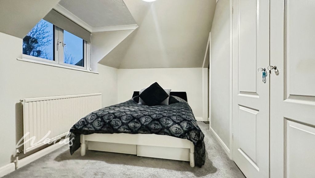 Property photo 2 of 9 Bedroom 1