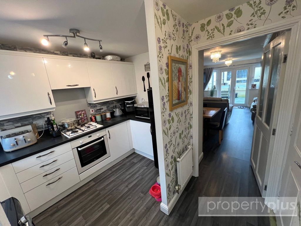 Property photo 3 of 19 Picture No. 12