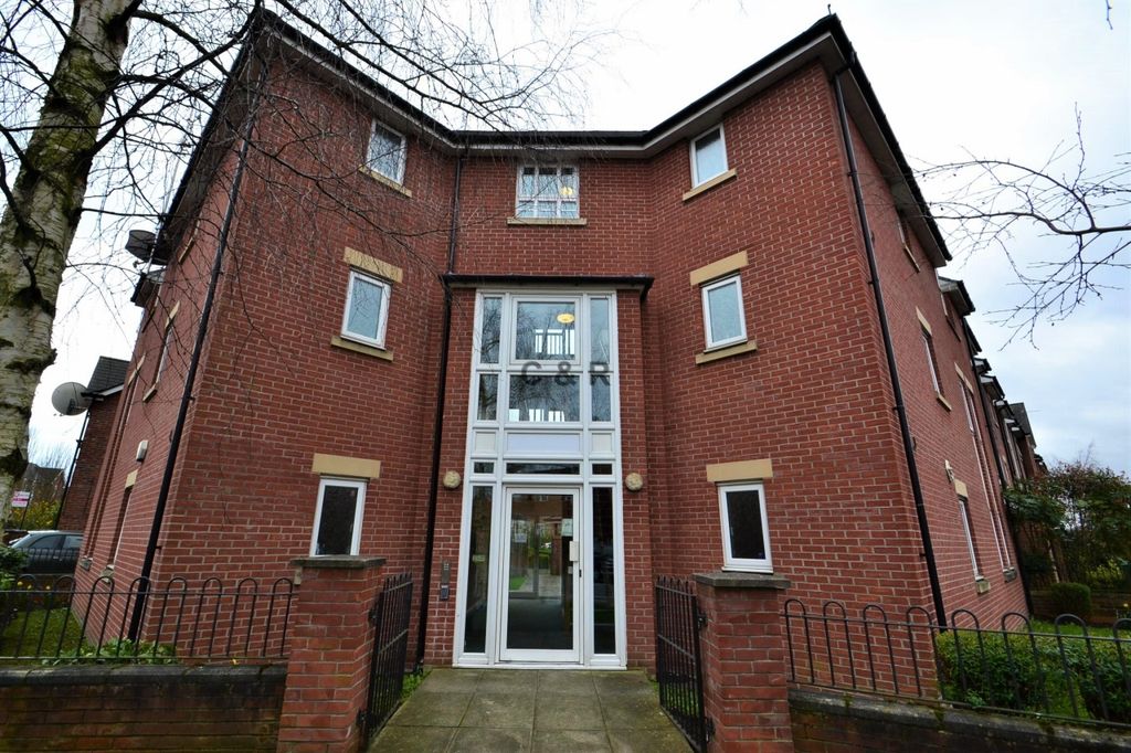 Property photo 1 of 13 2 Bedroom Apartment For Sale