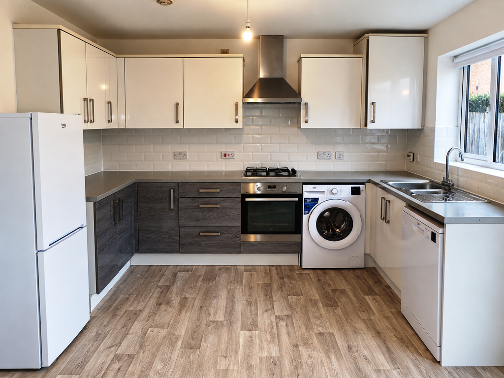 Property photo 3 of 13 Kitchen/Diner (1)
