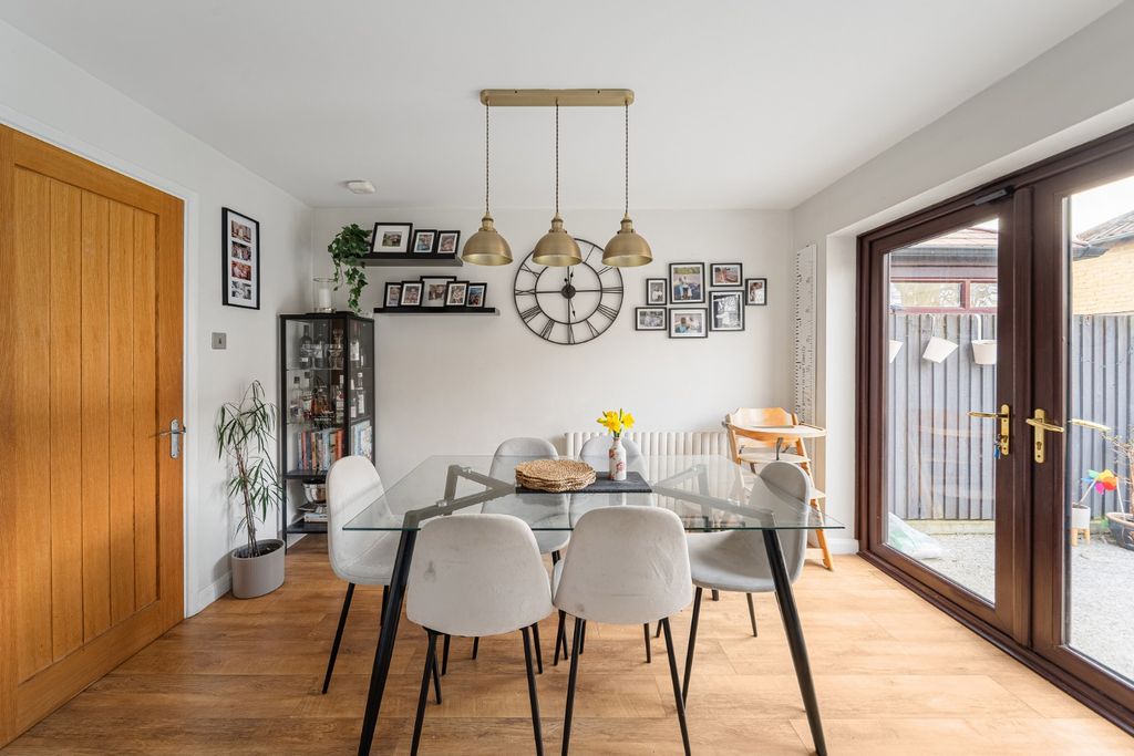 Property photo 3 of 20 4733133