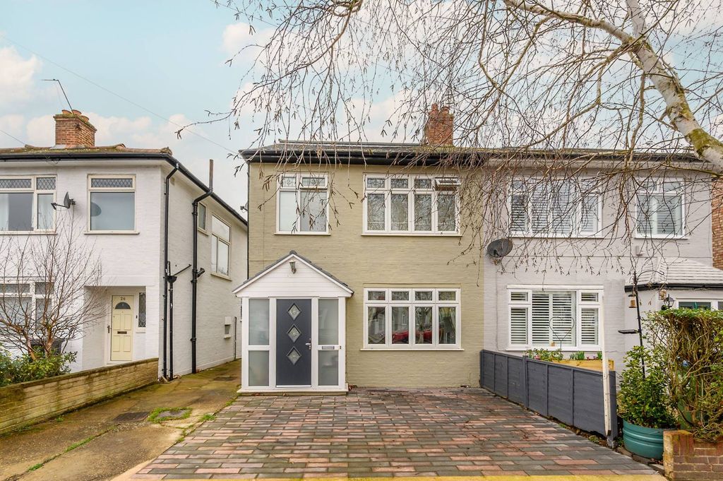Property photo 1 of 11