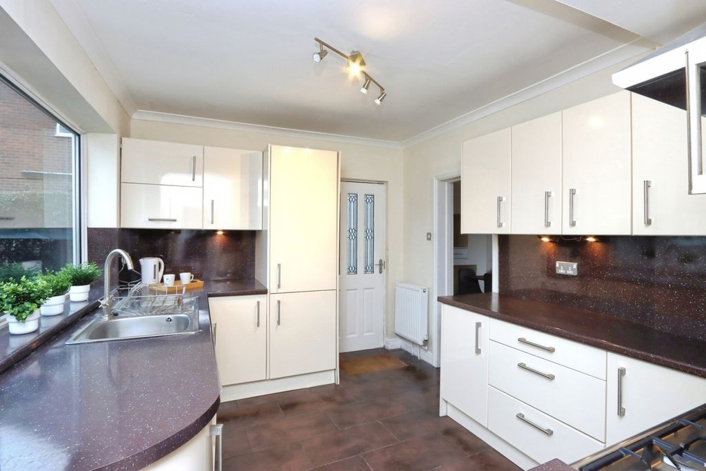 Property photo 2 of 20 Pbox-Img.Jpg