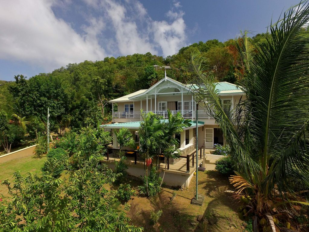 Property photo 1 of 18