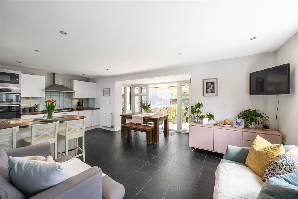 Property photo 3 of 21 4 Haine Close Internals7 - Copy.Jpg