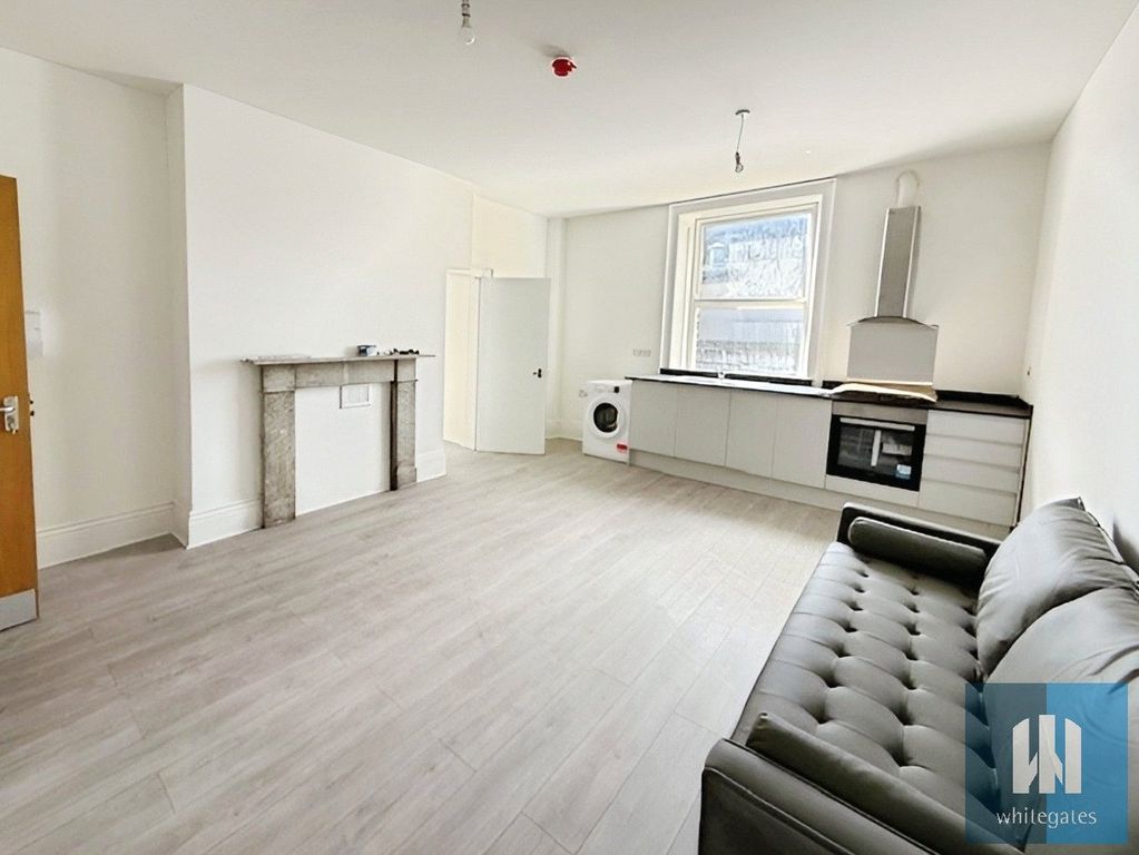 Property photo 2 of 7 Picture No. 11