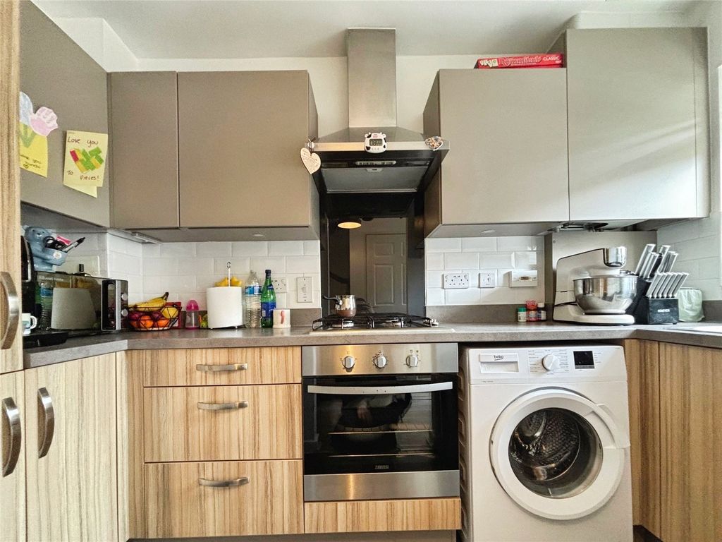 Property photo 2 of 13 Picture No. 09