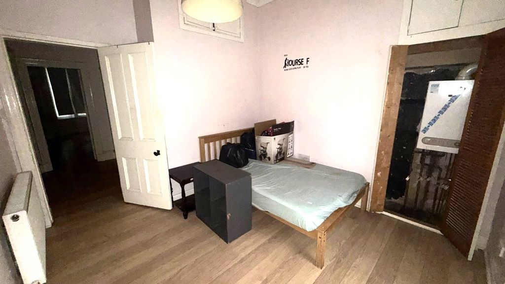 Property photo 3 of 8 Picture No. 06