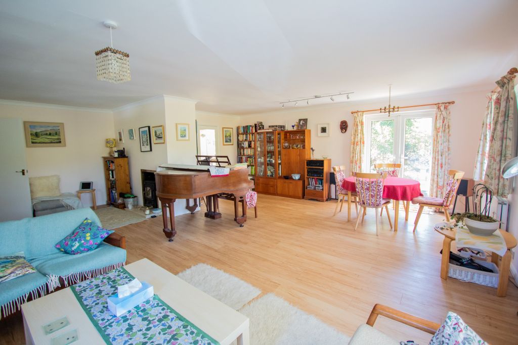 Property photo 2 of 30