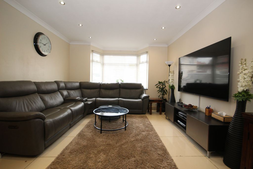 Property photo 3 of 13 Gallery