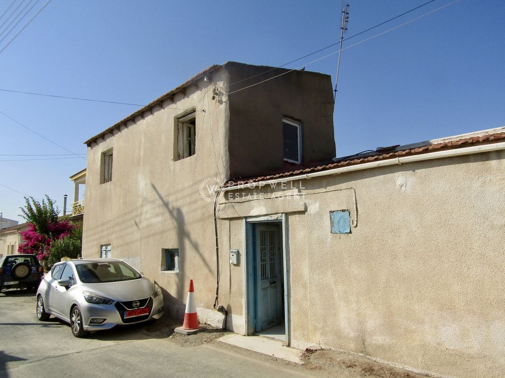 Property photo 1 of 12