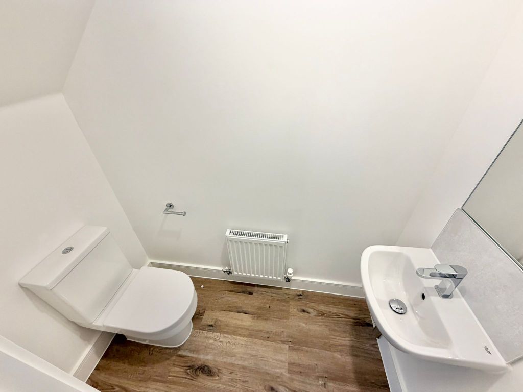 Property photo 3 of 16 8