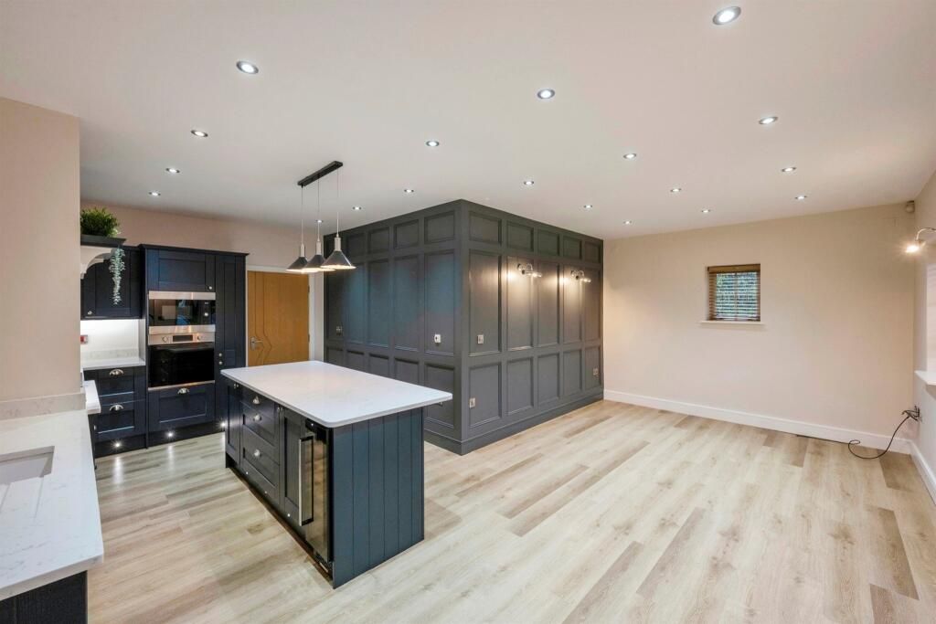 Property photo 2 of 12 Bedroom 2