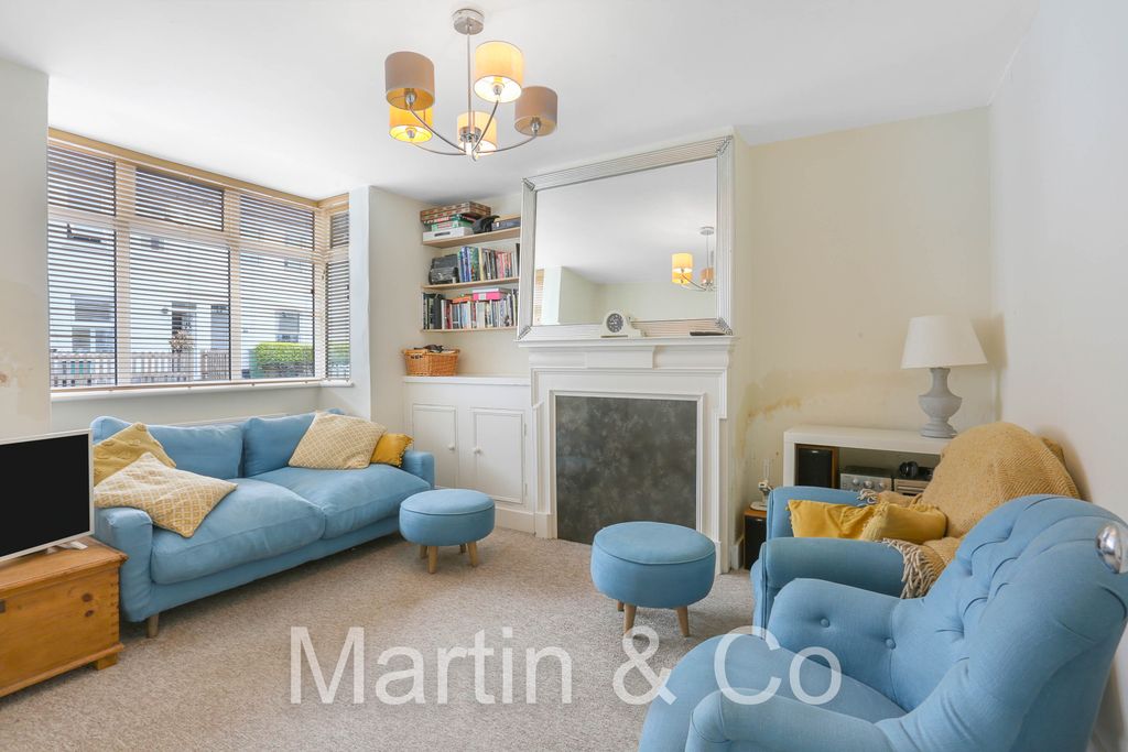 Property photo 2 of 15