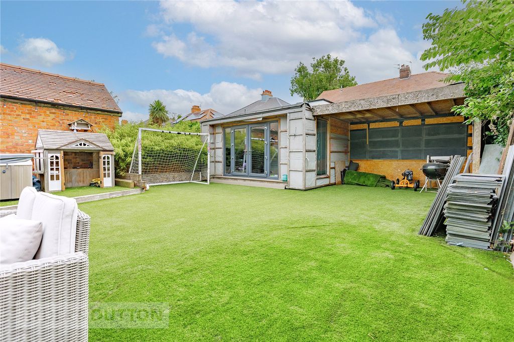 Property photo 3 of 32 Rear Garden