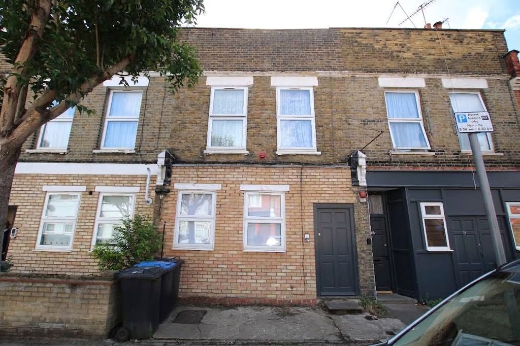 Property photo 1 of 17