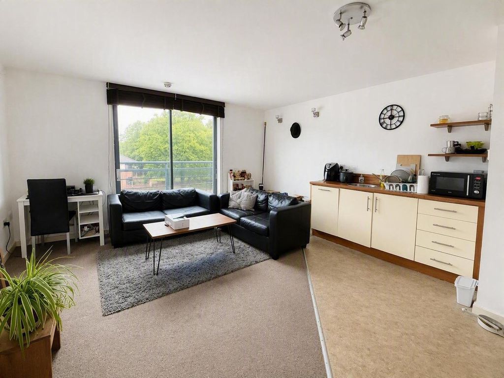 Property photo 2 of 9
