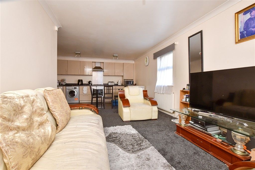 Property photo 3 of 7 Kitchen / Living Room