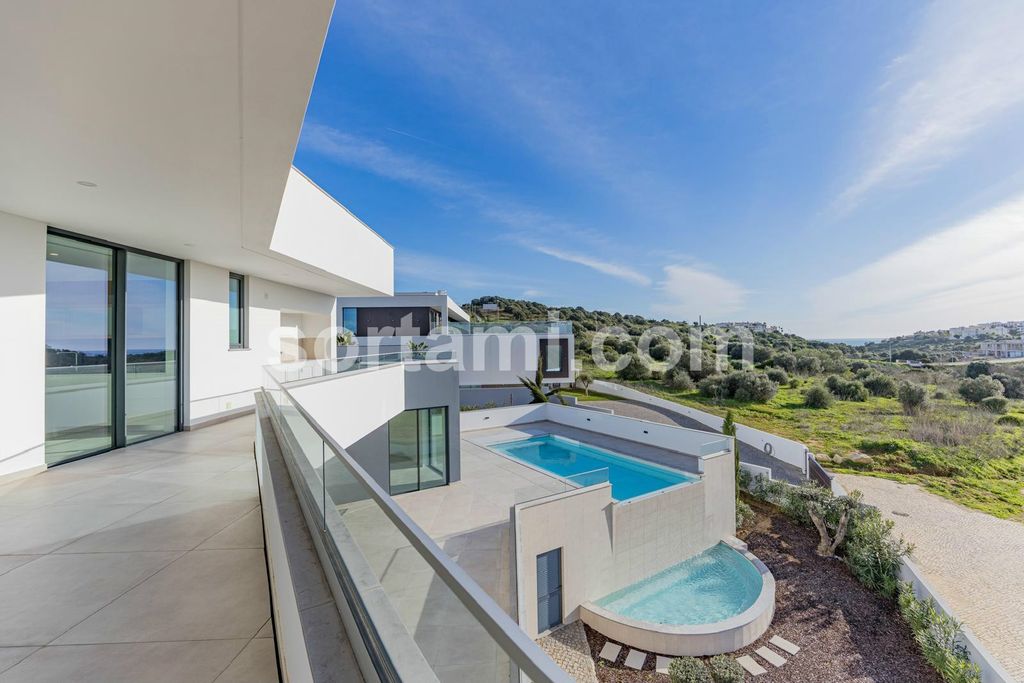 Property photo 1 of 33