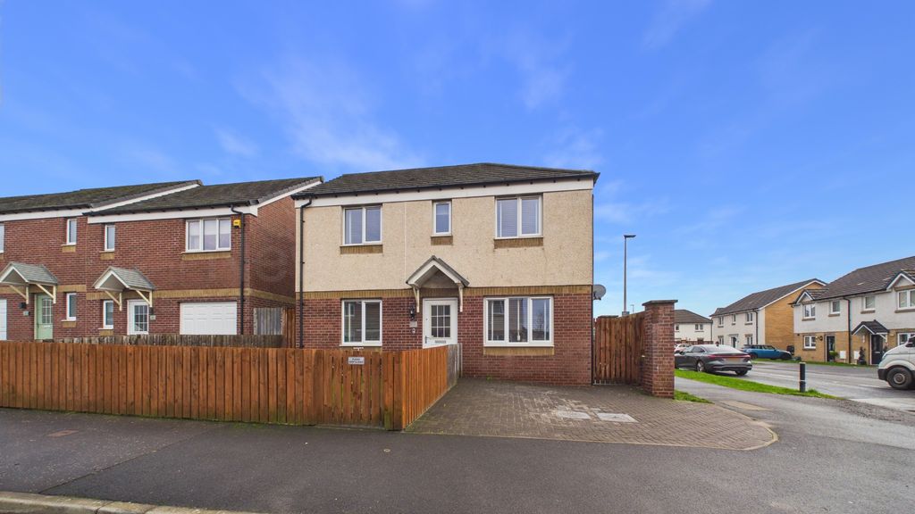 Property photo 1 of 26 Photo 17