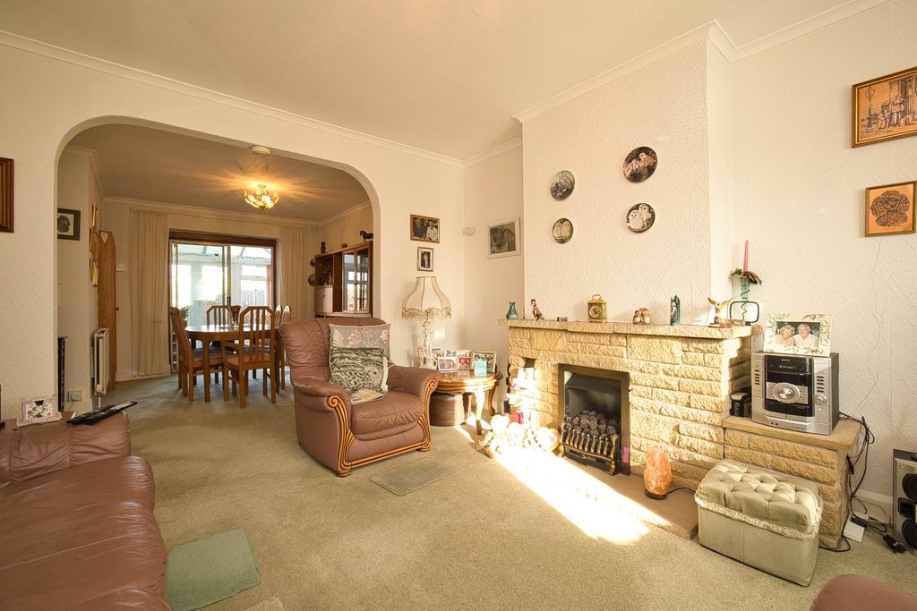 Property photo 2 of 17 Picture 2