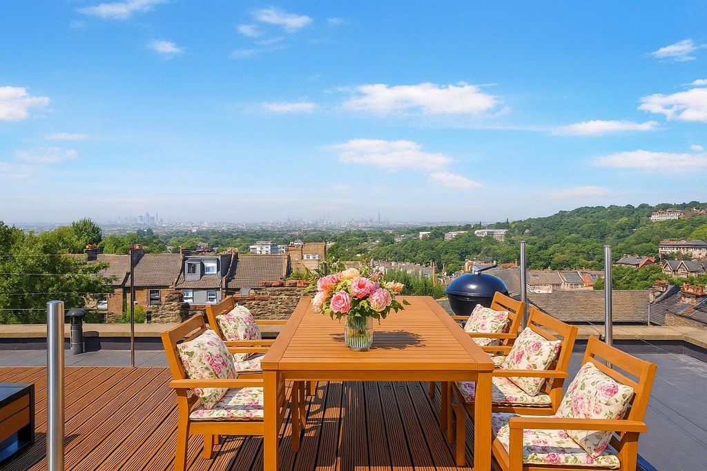 Property photo 1 of 18 Terrace View.Jpg