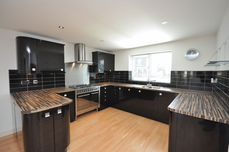 Property photo 1 of 16 Photo 1