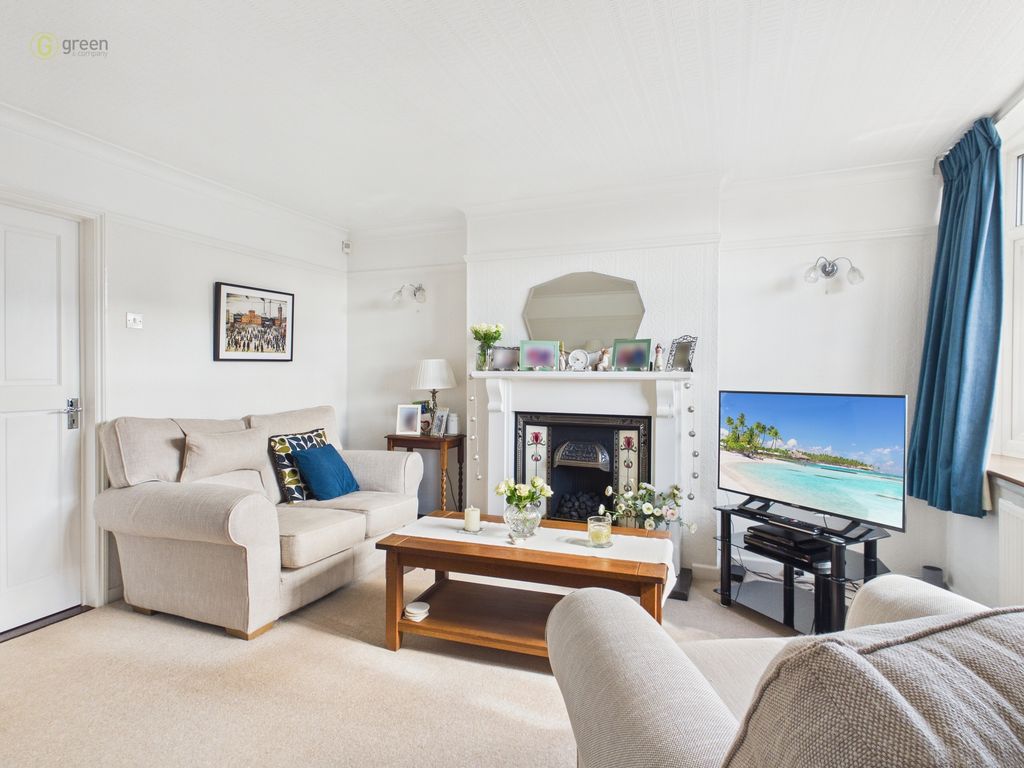 Property photo 3 of 24 Cam01698G0Pr0176Still007