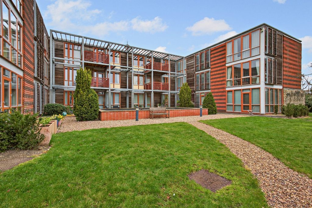 Property photo 1 of 13 Picture No. 05