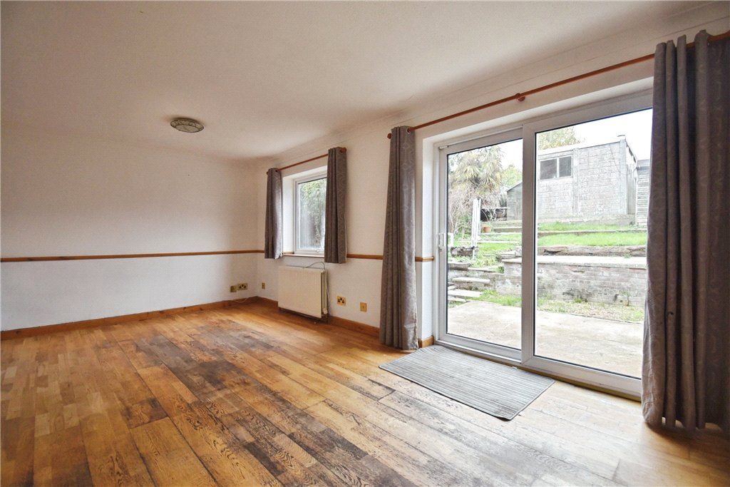 Property photo 2 of 11 Picture No. 12