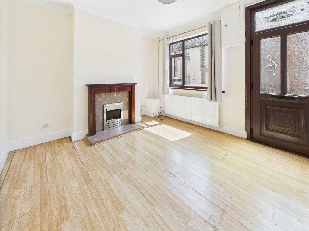 Property photo 3 of 6