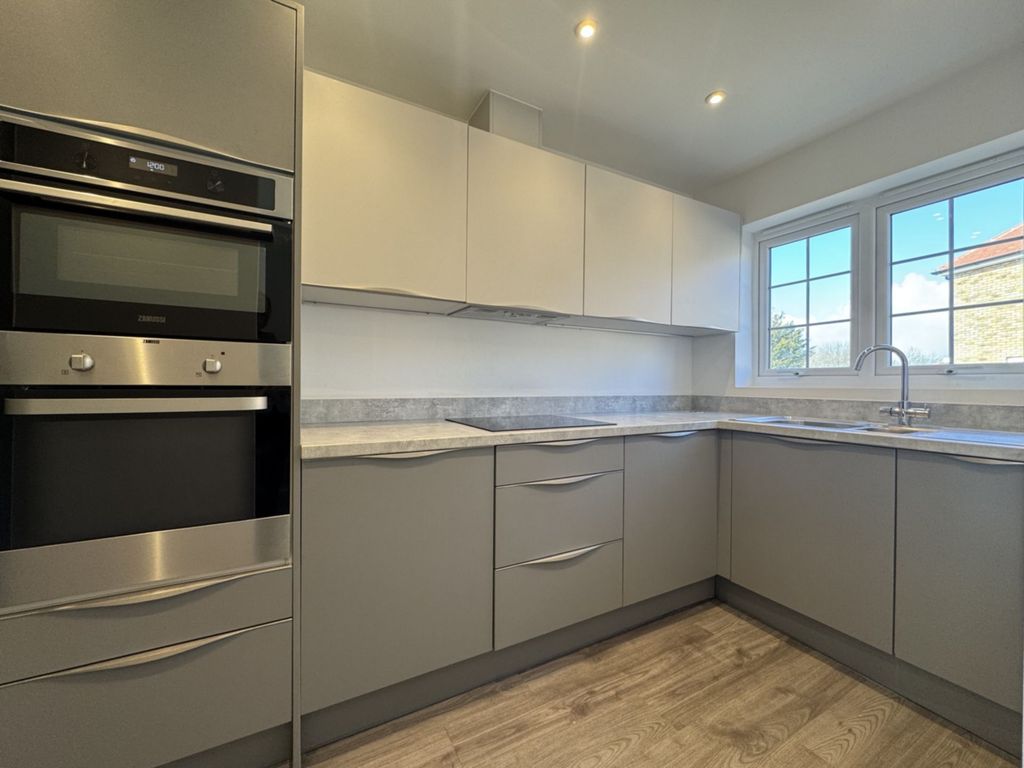 Property photo 3 of 13 Photo 3