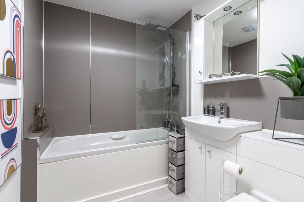 Property photo 3 of 11 5014334