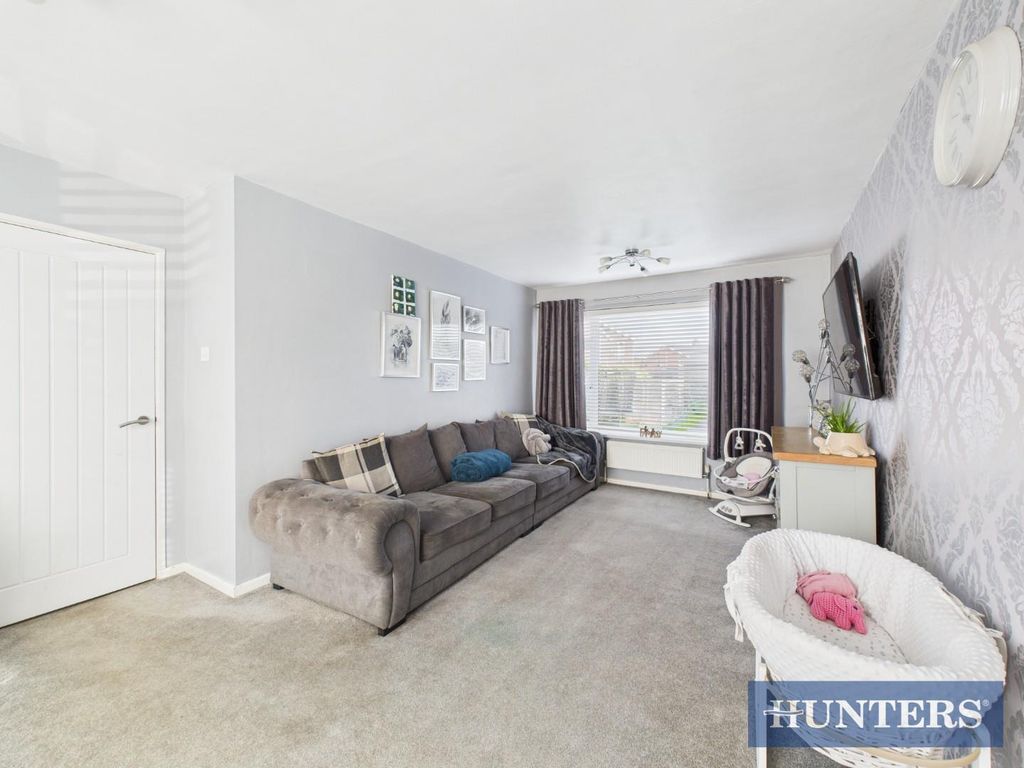 Property photo 3 of 16 Cam01450G0-Pr0273-Still018.Jpg