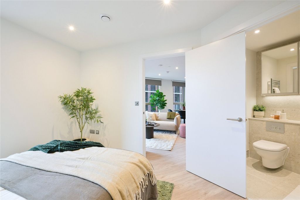 Property photo 3 of 16 Picture No. 21