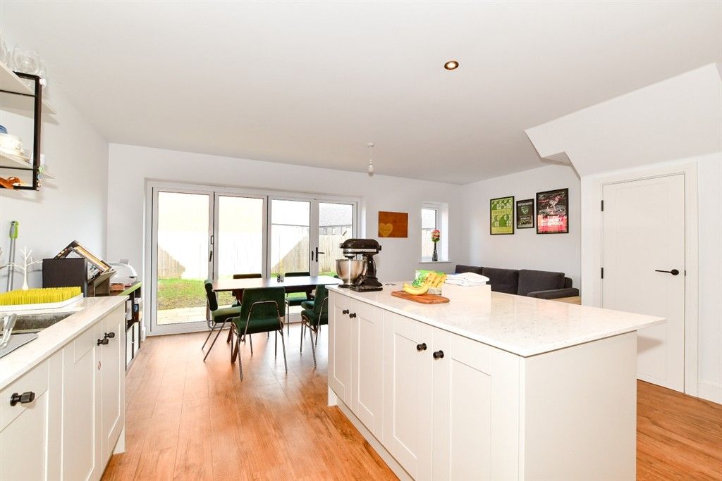 Property photo 3 of 17 Kitchen/Diner *