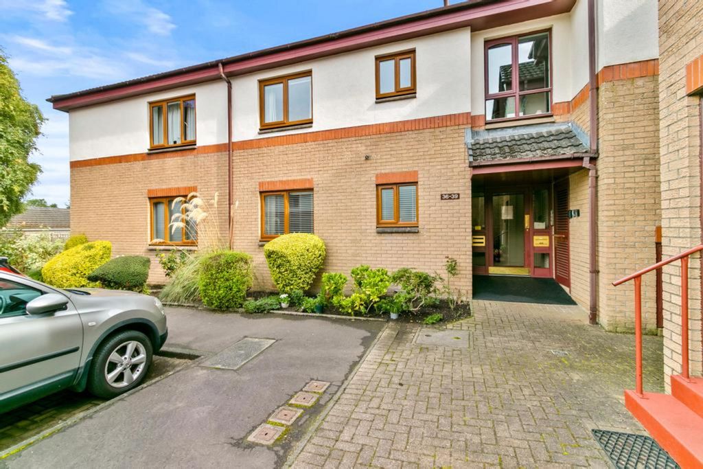 Property photo 1 of 25