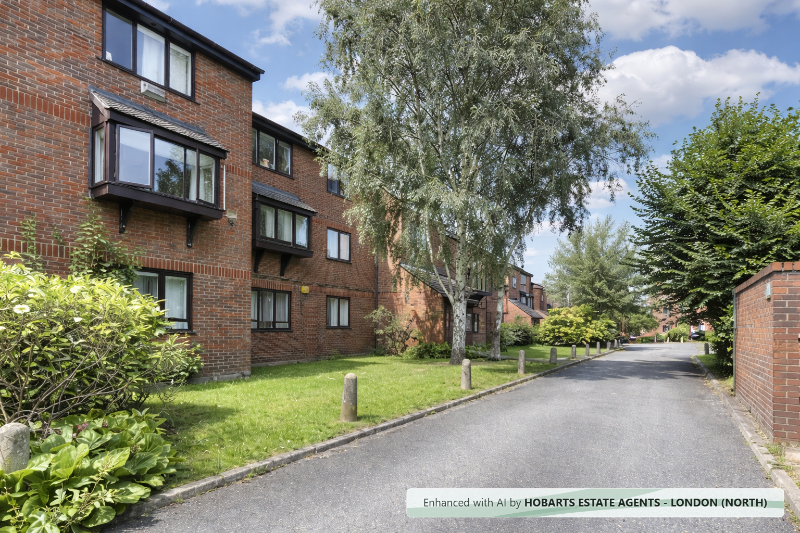 Property photo 1 of 17 2 Bedroom Purpose Built Ground Floor Flat For Sale With Off Street Parking And Secluded Communal Gardens