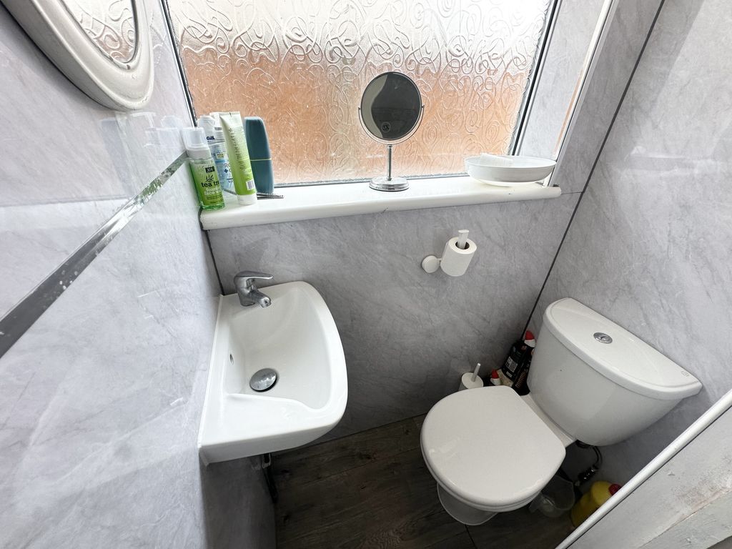 Property photo 3 of 4