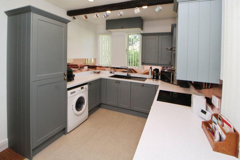 Property photo 2 of 17 Picture No. 06