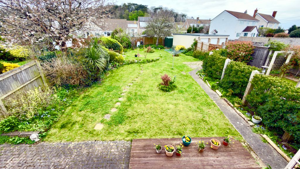 Property photo 3 of 24