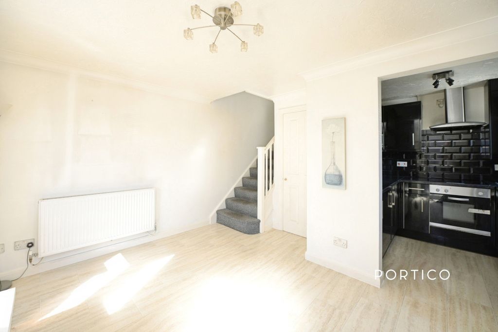 Property photo 2 of 9 Pbox-Img.Jpg
